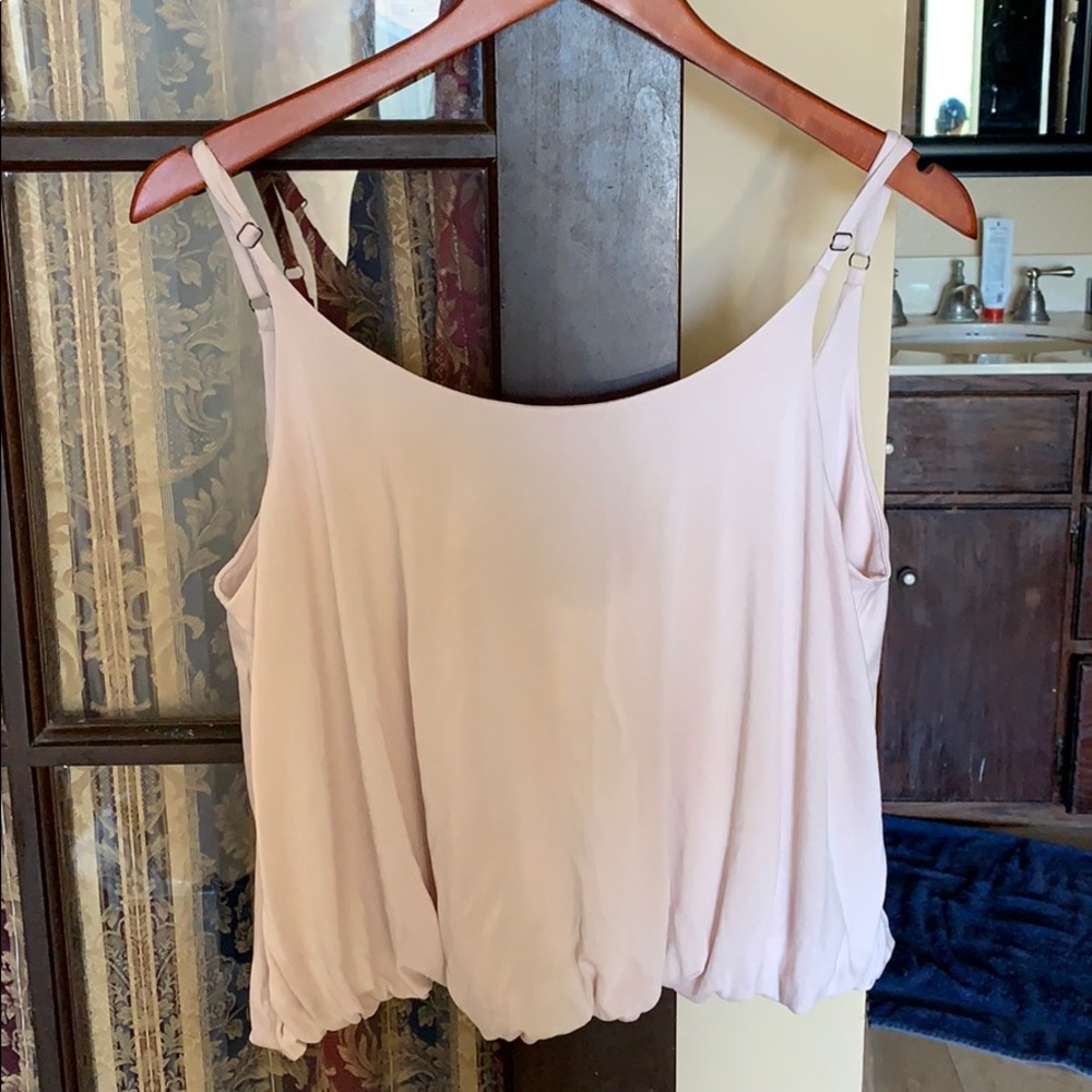 Creme flowy tank